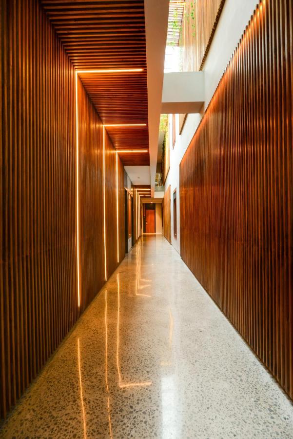 Nata Azana Hotel Solo Экстерьер фото