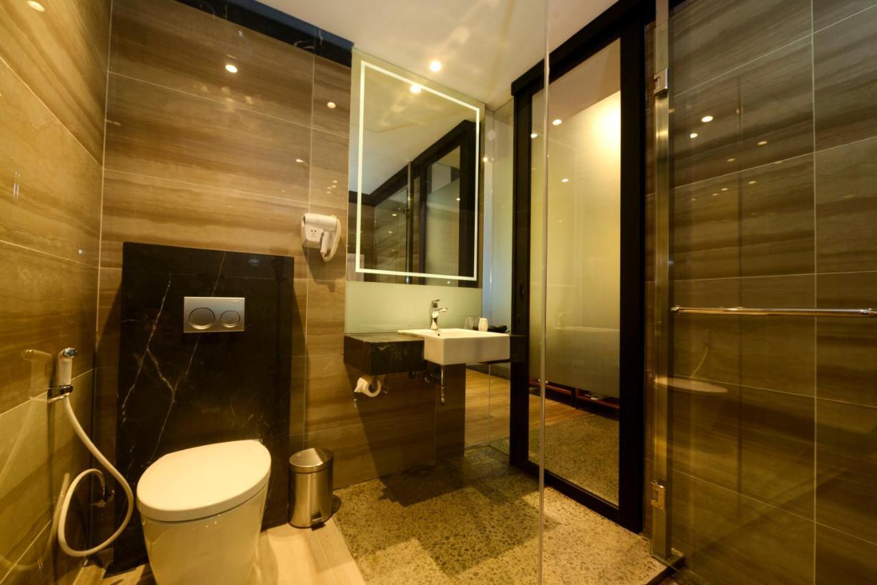 Nata Azana Hotel Solo Экстерьер фото